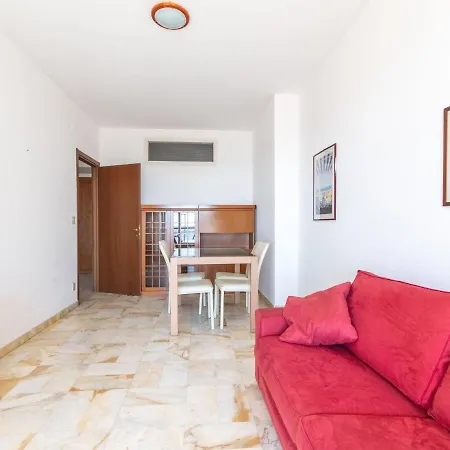 公寓 Charming In Near Vittorio Beach *